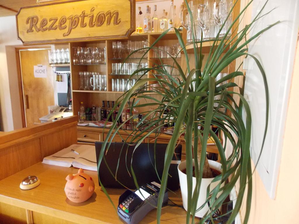Landhotel Weisses Roess'L Adorf Экстерьер фото